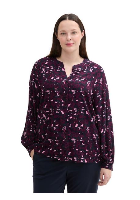 TOM TAILOR Plus Bluse mit V-Schlitz und Alloverprint - beere gemustert sheego
