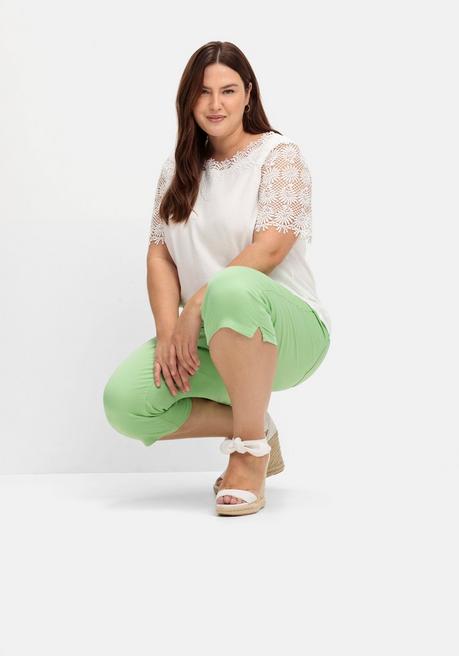 Sheego Caprijeans Mit Teilgummibund Und Glitzersteinen - Lindgrün Sheego