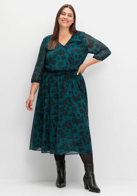 sheego Chiffonkleid in Wickeloptik, mit Alloverprint - tiefgrün gemustert sheego