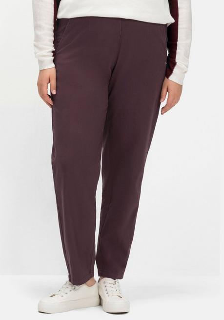 sheego Chinohose mit Schlupfbund, aus weichem Twill - burgund sheego