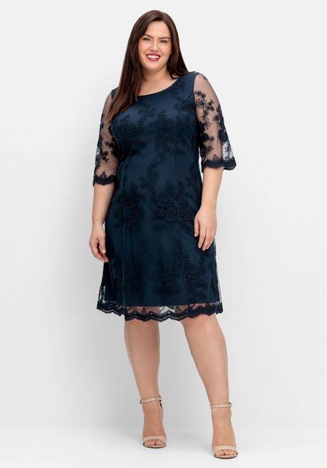 sheego Cocktailkleid aus Mesh, mit floraler Stickerei - nachtblau sheego
