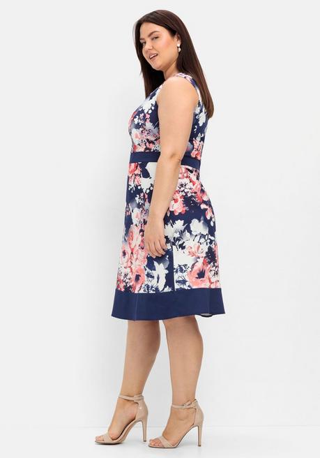 Sheego Cocktailkleid In A-Linie Mit Blumendruck - Marine Bedruckt Sheego