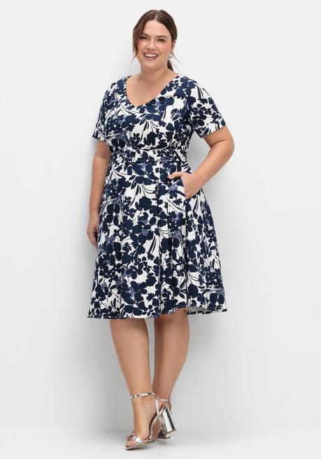 Sheego Cocktailkleid Mit Blumenprint Und Stoffgürtel - Marine Gemustert Sheego
