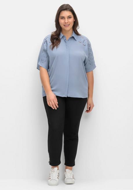 Creation L Crêpebluse Mit Lochstickerei Und Fledermausärmeln - Taubenblau Sheego