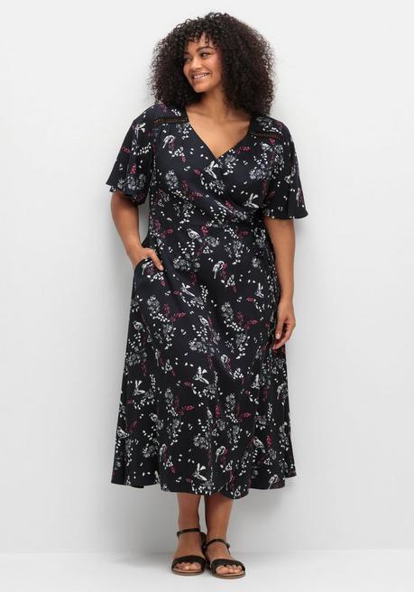 Sheego Kleid In Wickeloptik, Mit Alloverprint - Schwarz-weiß Gemustert Sheego