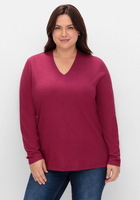 sheego Langarmshirt mit V-Ausschnitt, vorn doppellagig - beere sheego sheego Langarmshirt mit V-Ausschnitt, vorn doppellagig - beere sheego