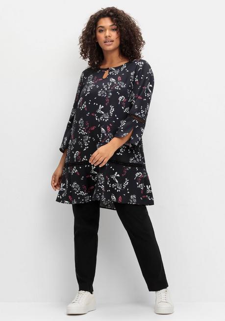 Sheego Longtunika Mit Floralem Print Und Lochmusterdetails - Schwarz-weiß Gemustert Sheego