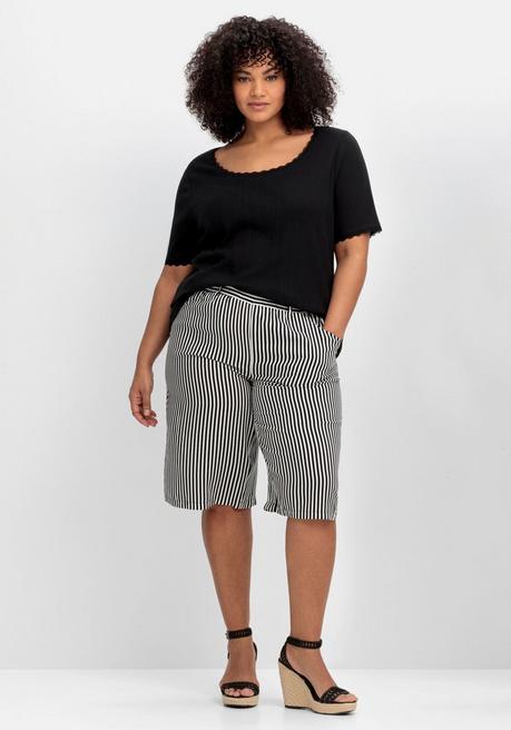 Sheego Rippshirt Im Ajourmuster, Mit Spitzendetails - Schwarz Sheego