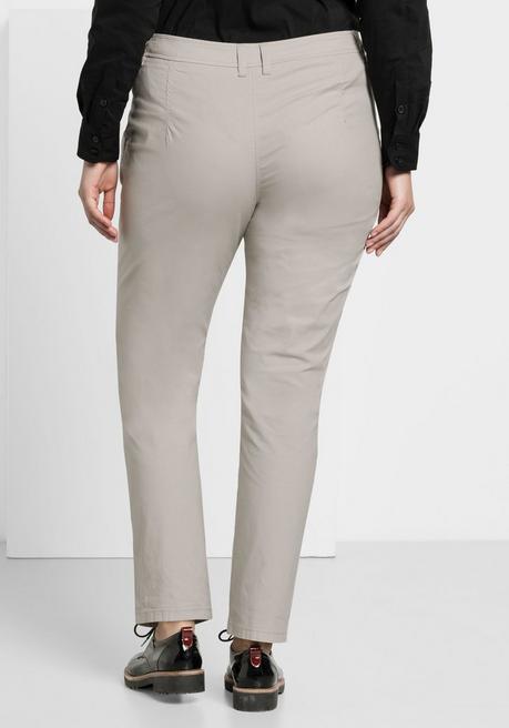Sheego Schmal Zulaufende Chinohose Mit Bundfalten - Beigefarben Sheego