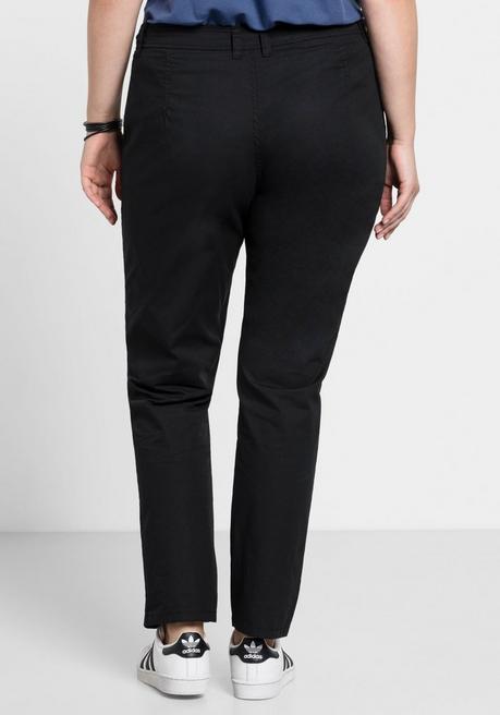 Sheego Schmal Zulaufende Chinohose Mit Bundfalten - Schwarz Sheego