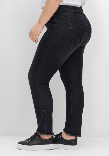 Sheego Schmale Jeans Mit Gummibund Und Fransensaum - Black Denim Sheego