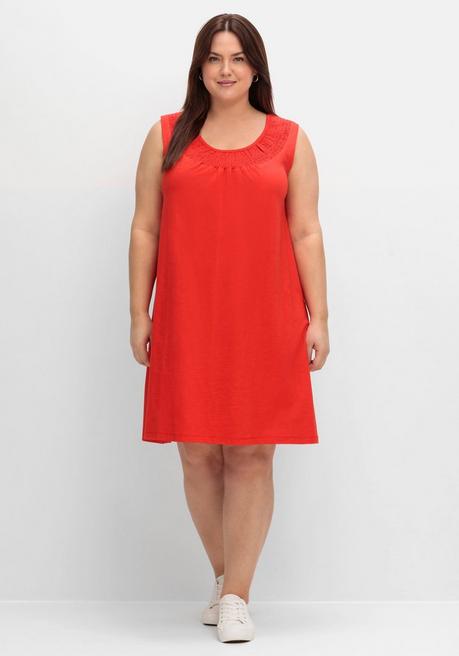 sheego Shirtkleid mit Smok-Einsatz, in A-Linie - rot sheego