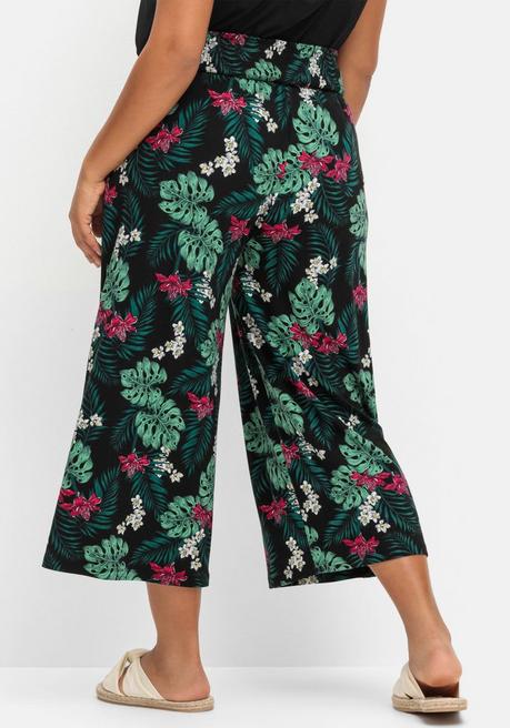 Sheego Sommerhose Mit Tropischem Print, In Culotte-Form - Schwarz Gemustert Sheego