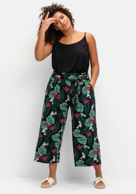 Sheego Sommerhose Mit Tropischem Print, In Culotte-Form - Schwarz Gemustert Sheego