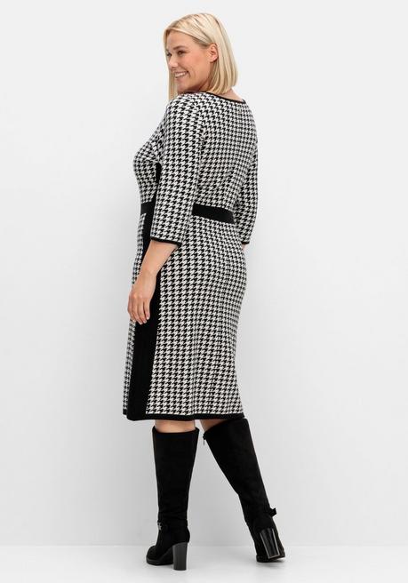 Sheego Strickkleid Mit Hahnentrittmuster, Taillierte Form - Schwarz-weiß Sheego