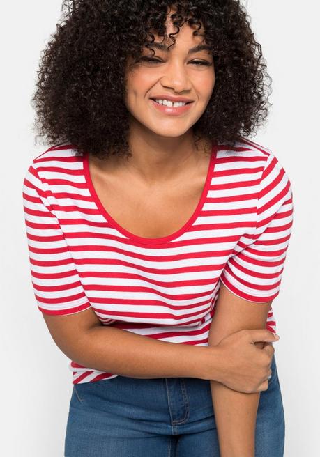 sheego T-Shirt mit Streifen und Rundhalsausschnitt - mohnrot-weiß sheego