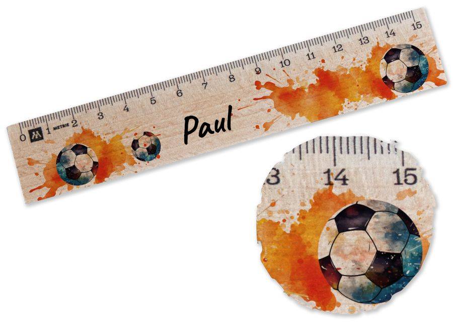 Shirtracer Holzlineal mit Namen und Fußball Motiv - Ideal für die Grundschule - Geschenk zur Einschulung Shirtracer