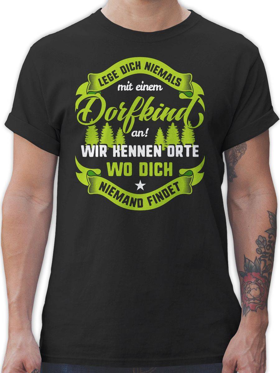 Shirtracer Lege dich nie mit einem Dorfkind an V2 Shirts & Mehr Shirtracer