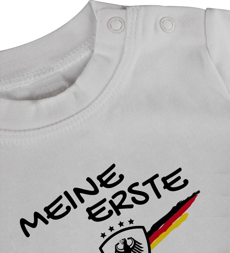 Shirtracer Meine Erste Europameisterschaft Deutschland Personalisiertes EM Baby Geschenk Germany Meine Erste EM Shirtracer