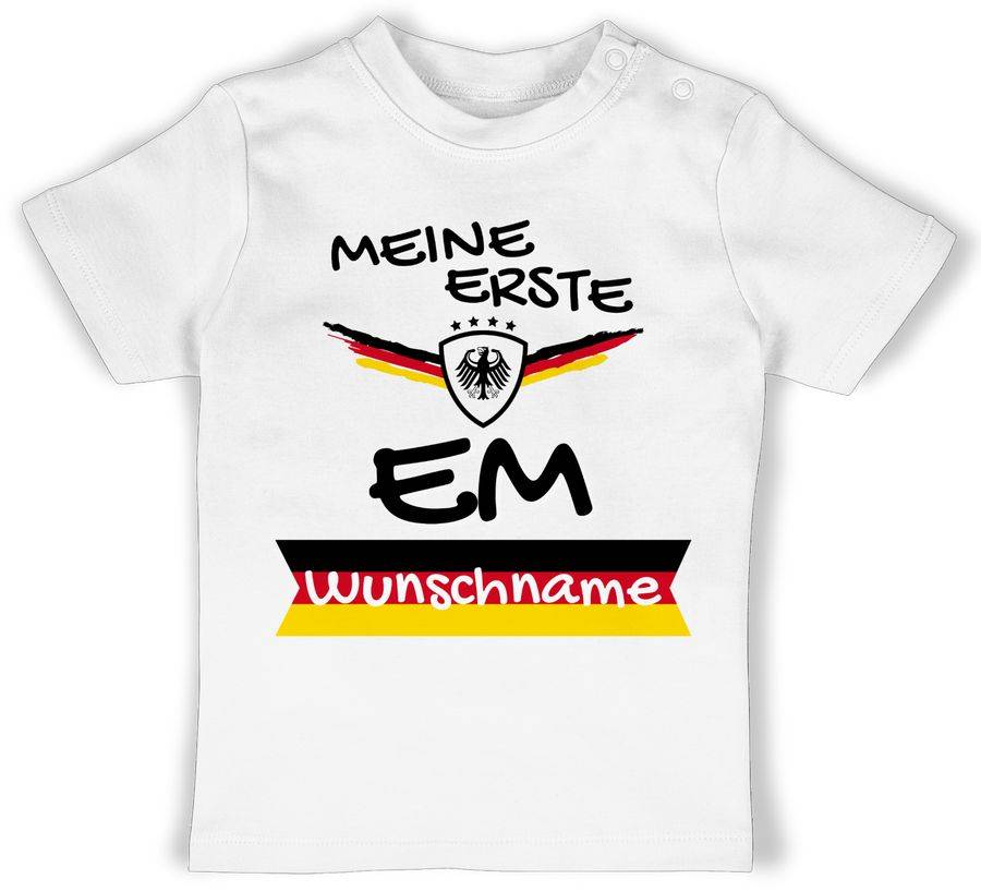 Shirtracer Meine Erste Europameisterschaft Deutschland Personalisiertes EM Baby Geschenk Germany Meine Erste EM Shirtracer