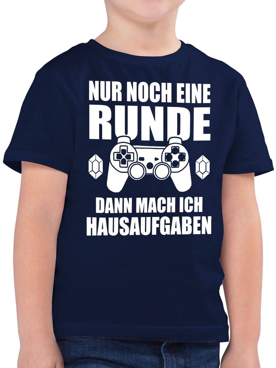 Shirtracer Nur noch eine Runde dann mach ich Hausaufgaben Shirts & Mehr Shirtracer
