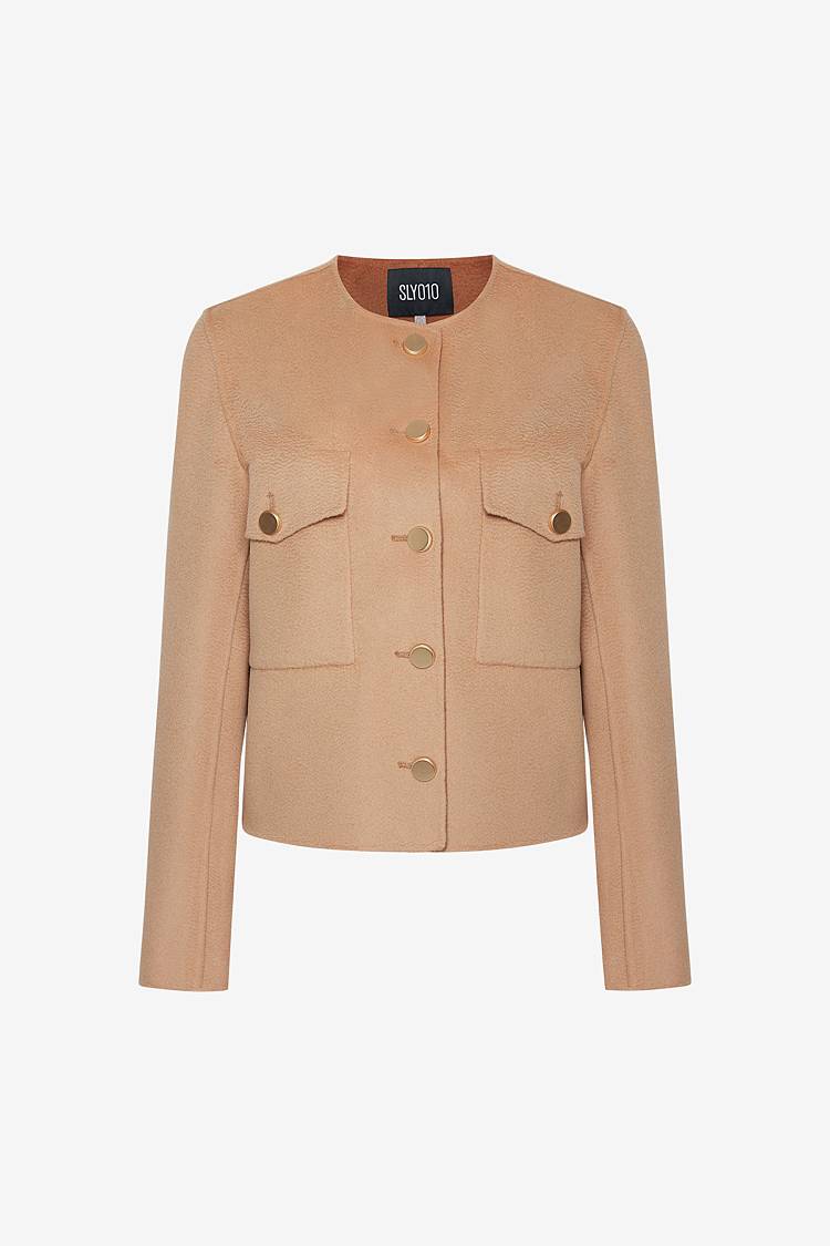 Sly 010 Kragenlose Doubleface-Jacke mit aufgesetzten Taschen