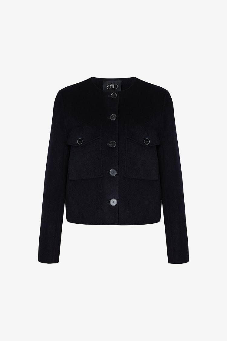 Sly 010 Kragenlose Doubleface-Jacke mit aufgesetzten Taschen