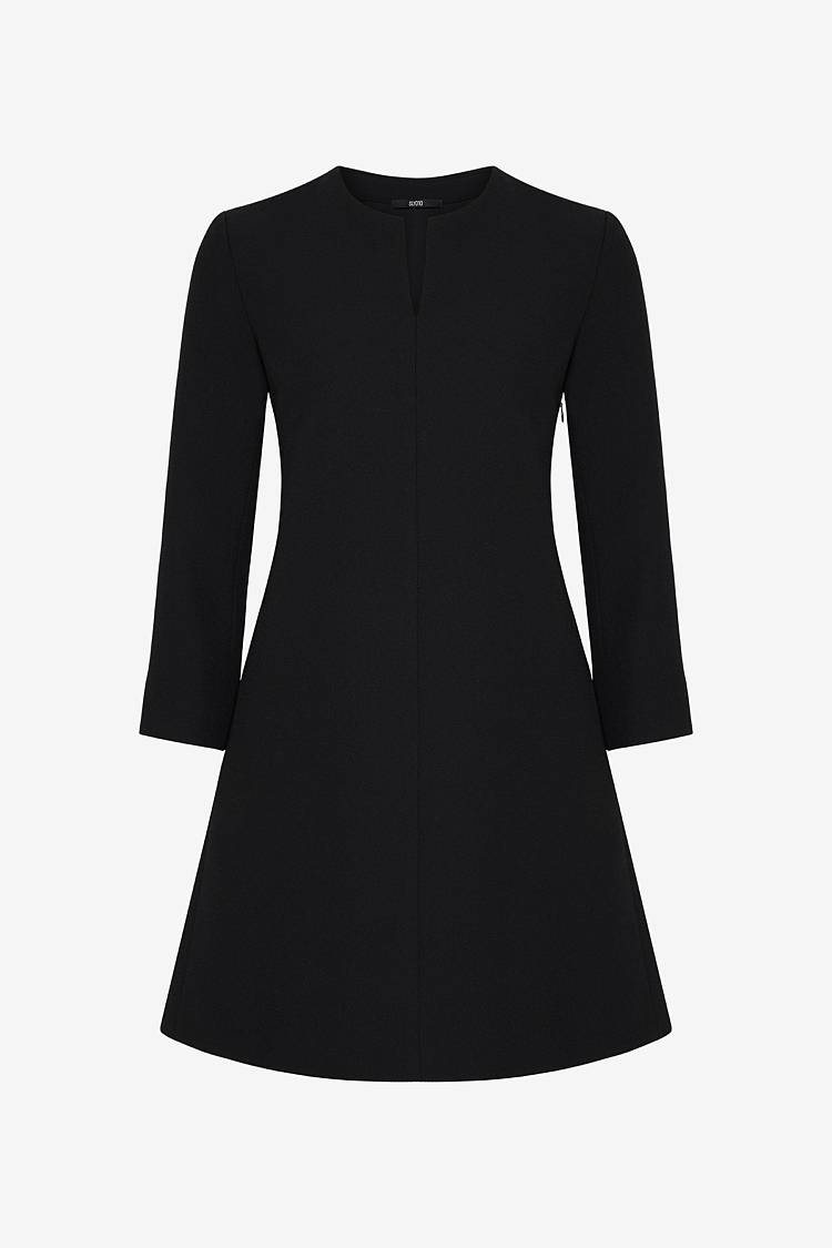 Sly 010 Minimalistisches langärmliges Kleid aus Crêpe