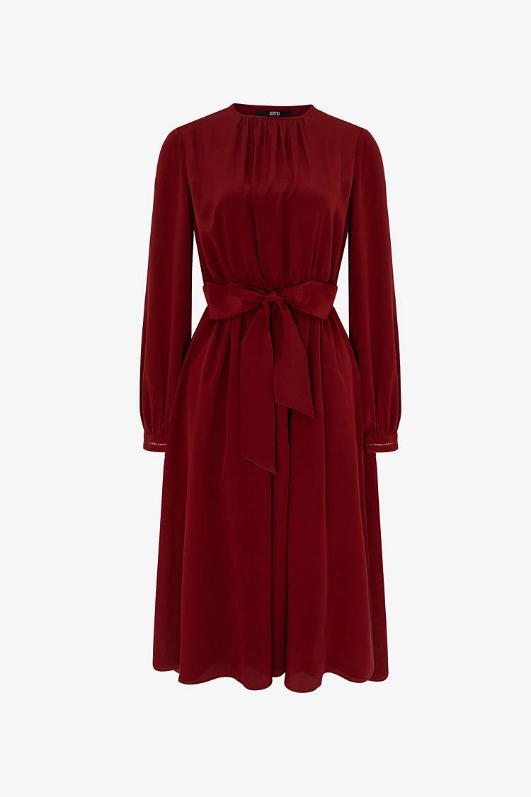 Sly 010 Feminines Seidenkleid