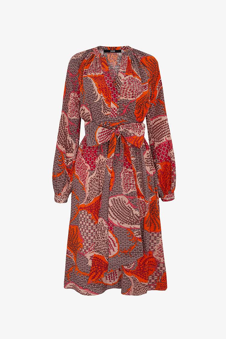 Sly 010 Feminines Seidenkleid