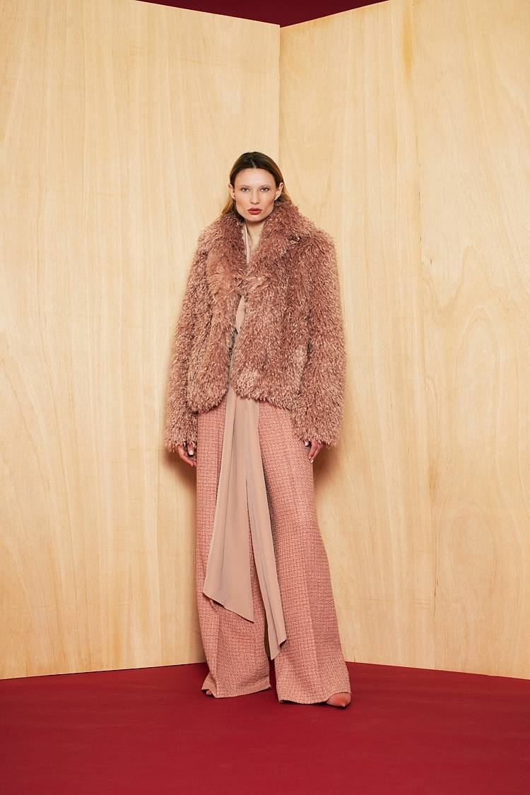 Sly 010 Kastige Faux-Fur Jacke