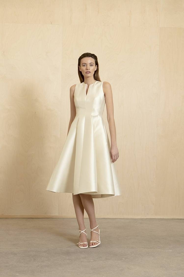 Sly 010 **Klassisches Hochzeitskleid**