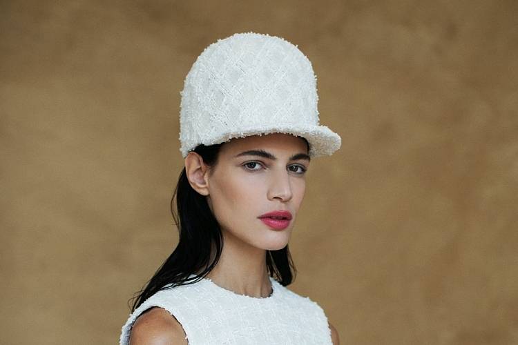 Sly 010 Kurzes, ärmelloses Tweed-Kleid