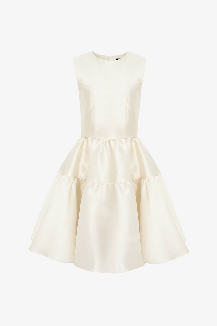 Sly 010 Romantisches Hochzeitskleid Mit Raffungen