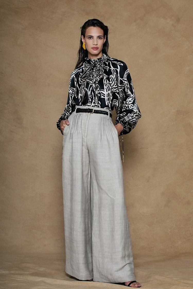 Sly 010 Seidenbluse Mit Gekräuseltem Kragen