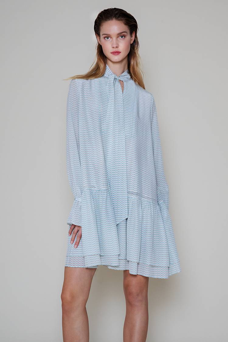 Sly 010 Verspieltes Kleid