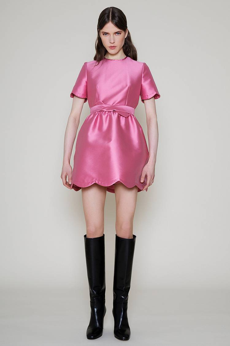 Sly 010 Verspieltes Kleid Aus Seidentaft