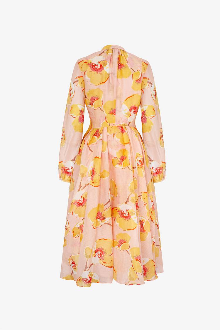 Sly 010 Tailliertes Midi-Kleid Aus Ramie Mit Blumendruck