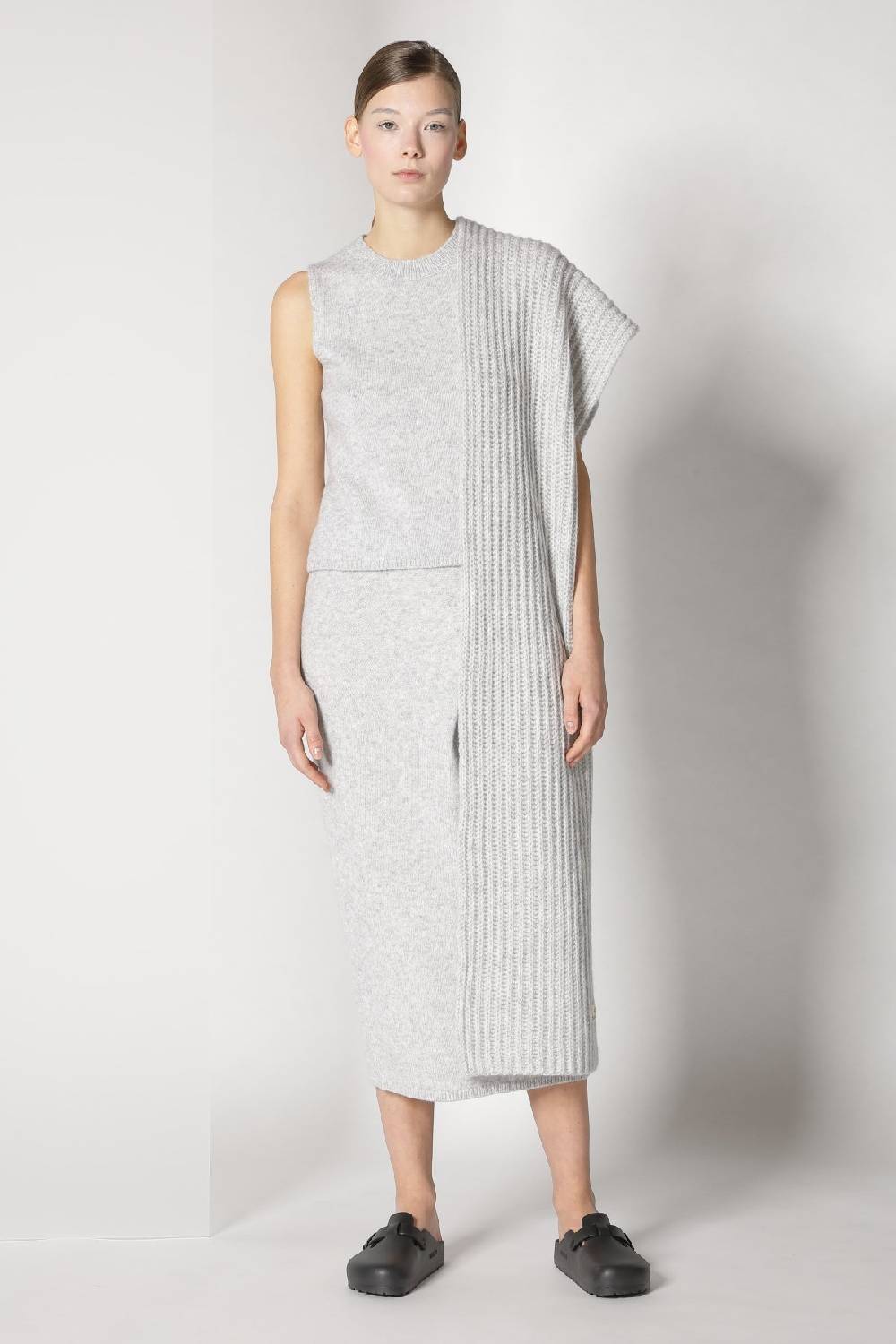 Sminfinity Blurry Ribbed Scarf + Blurry Crew Top + Blurry Tulip Skirt