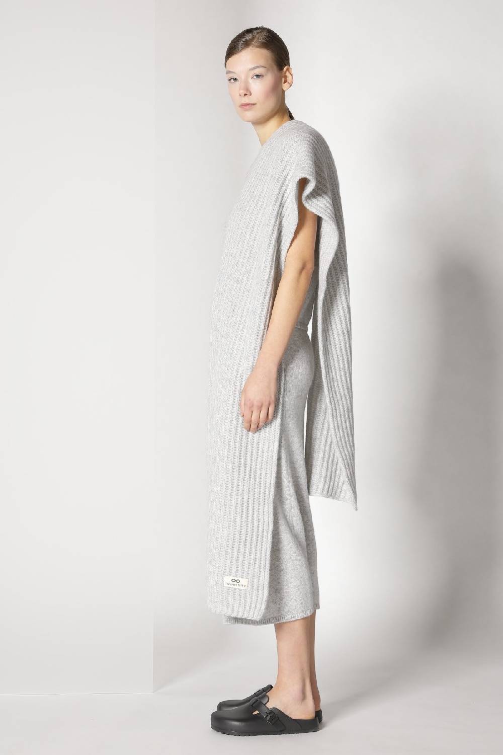 Sminfinity Blurry Ribbed Scarf + Blurry Crew Top + Blurry Tulip Skirt