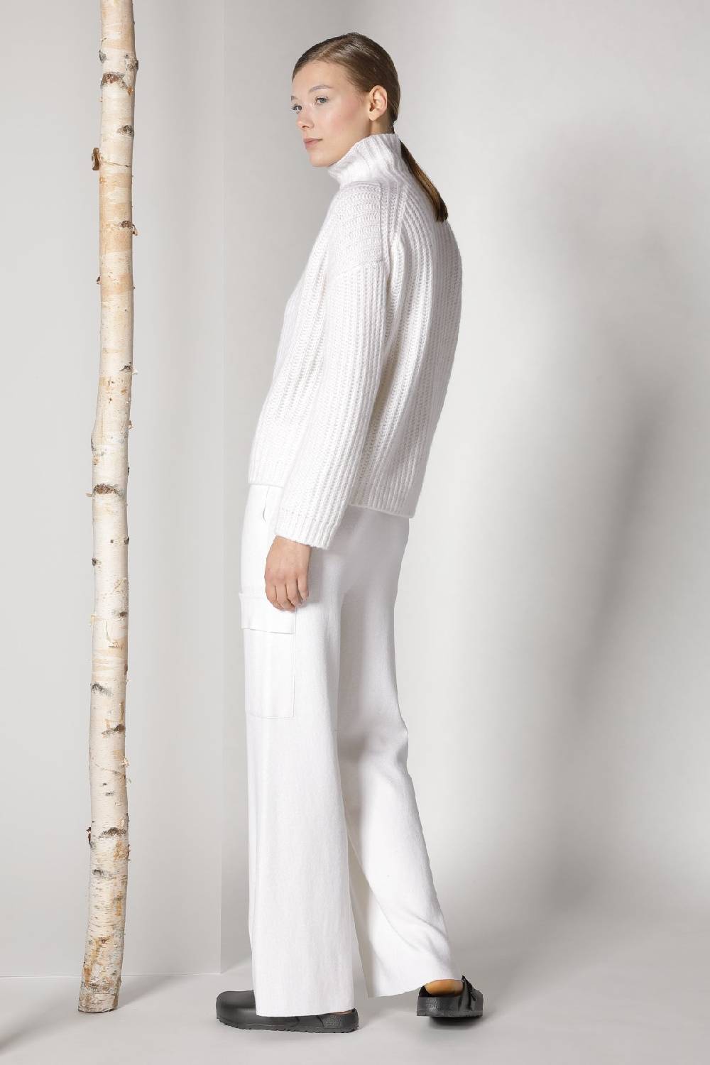 Sminfinity Blurry Ribbed Turtleneck + Cargo Bellbottom Pants