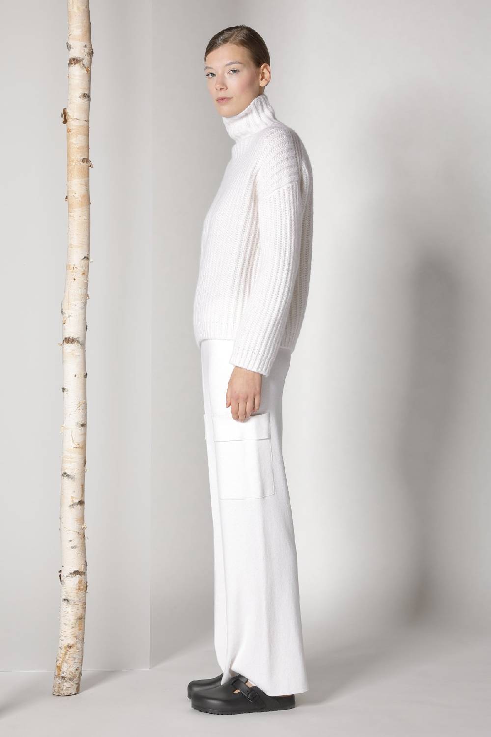 Sminfinity Blurry Ribbed Turtleneck + Cargo Bellbottom Pants