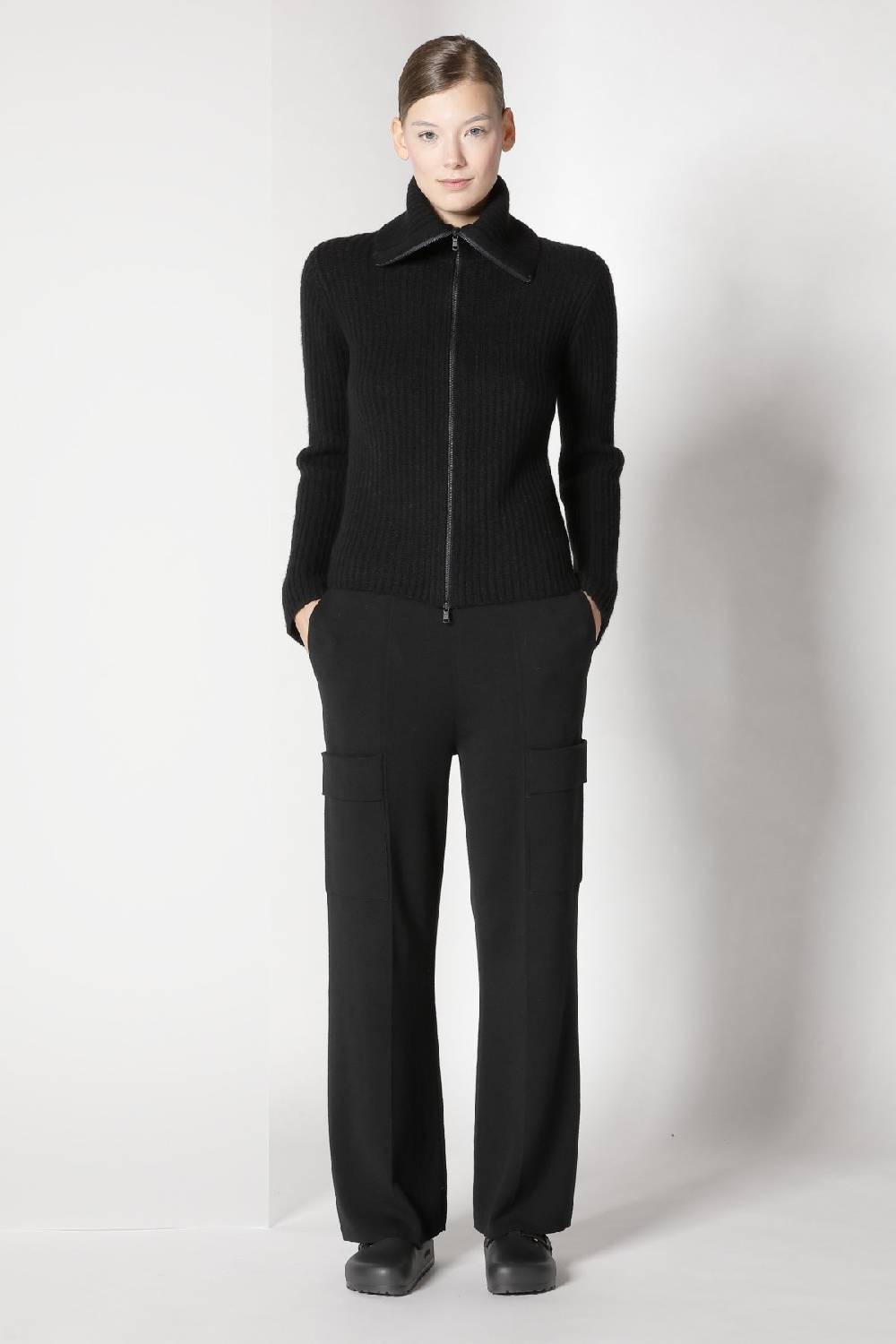 Sminfinity Blurry Ribbed Zip-jacket + Cargo Bellbottom Pants