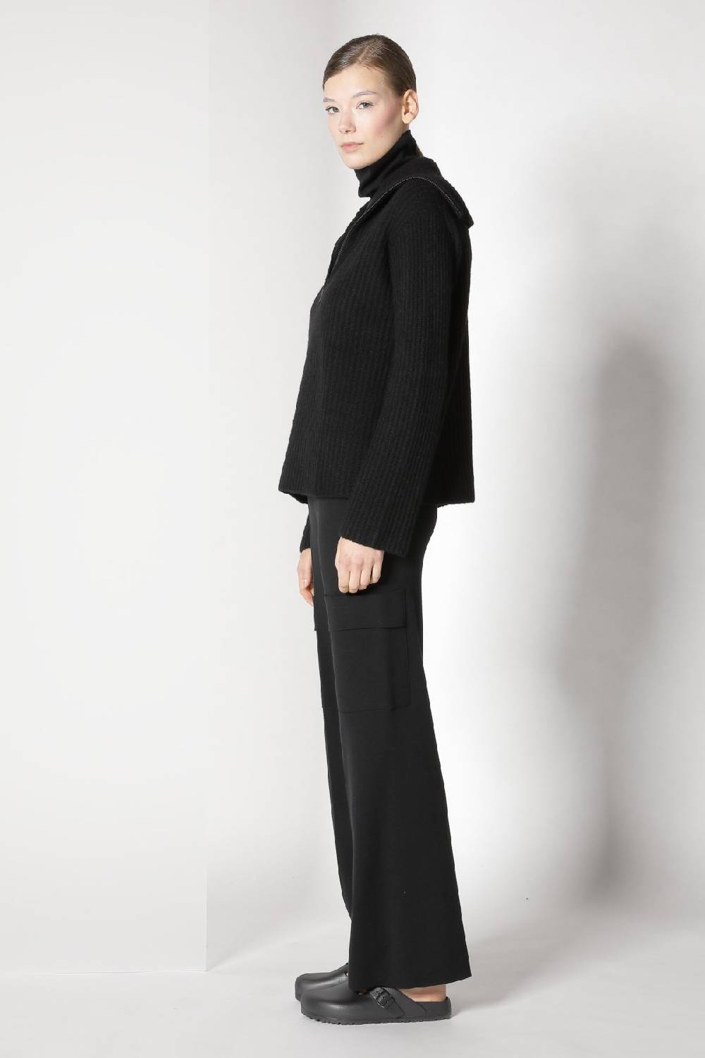 Sminfinity Blurry Ribbed Zip-jumper + Fitted Turtle Top + Cargo Bellbottom Pants