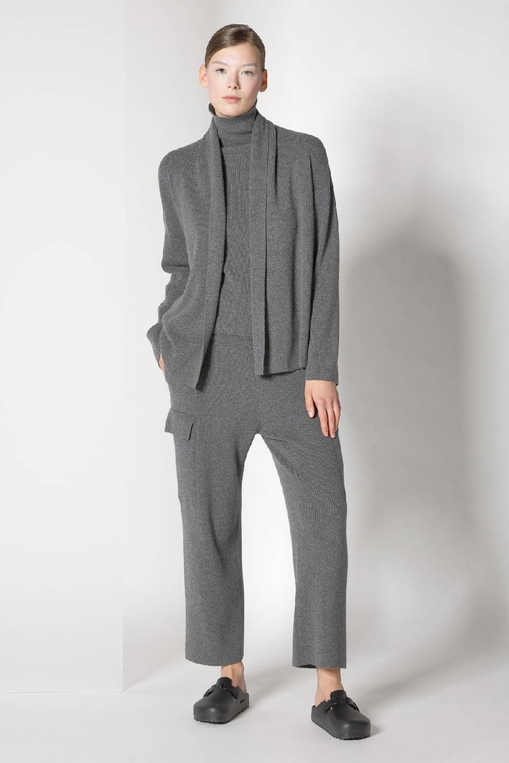 Sminfinity chilly loose jacket + chilly fitted turtleneck + chilly cargo pants