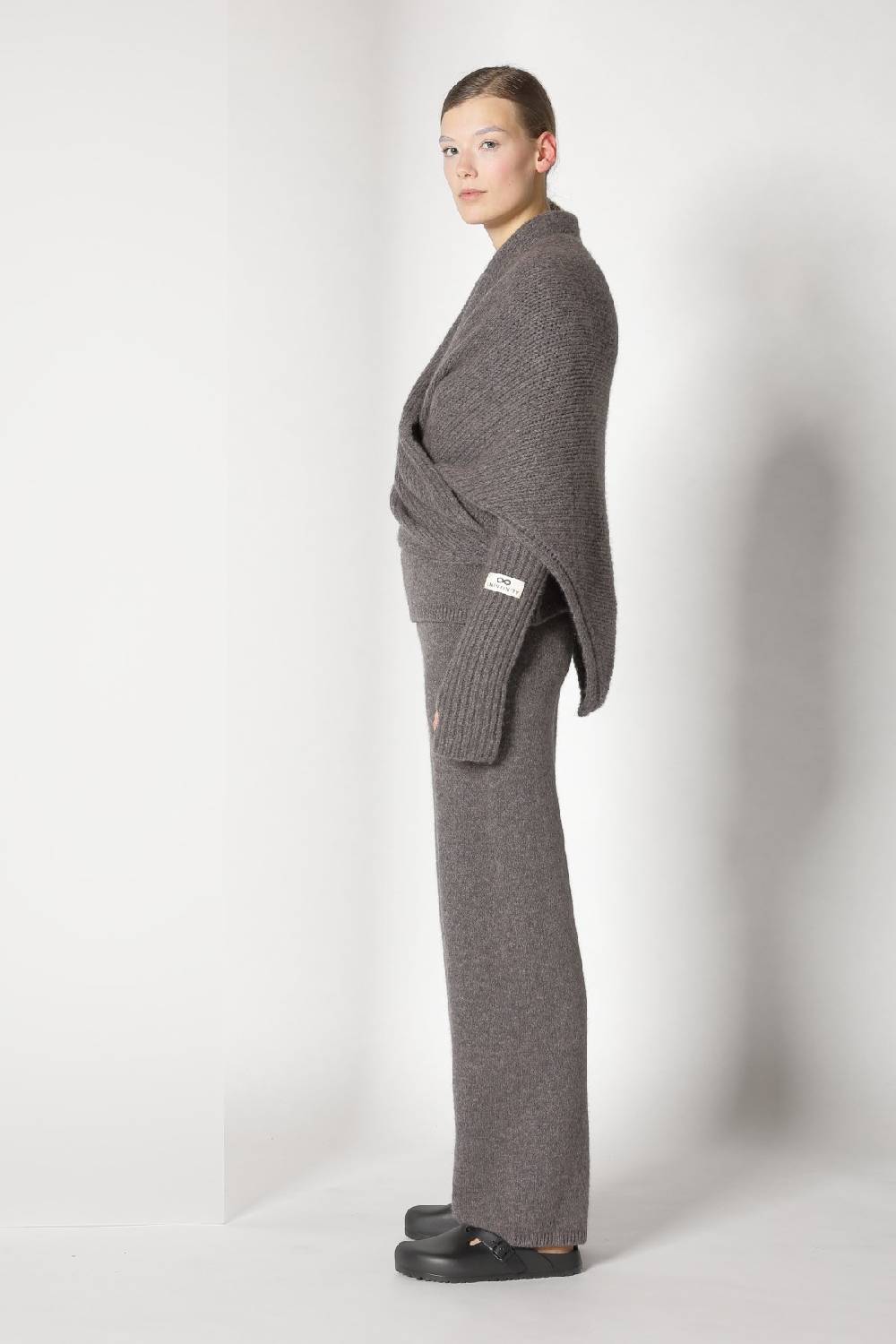 Sminfinity Cosy Cap + Cosy Triangle Scarf + Cosy Gauntlets + Cosy Crew Jumper + Cosy Palazzo Pants