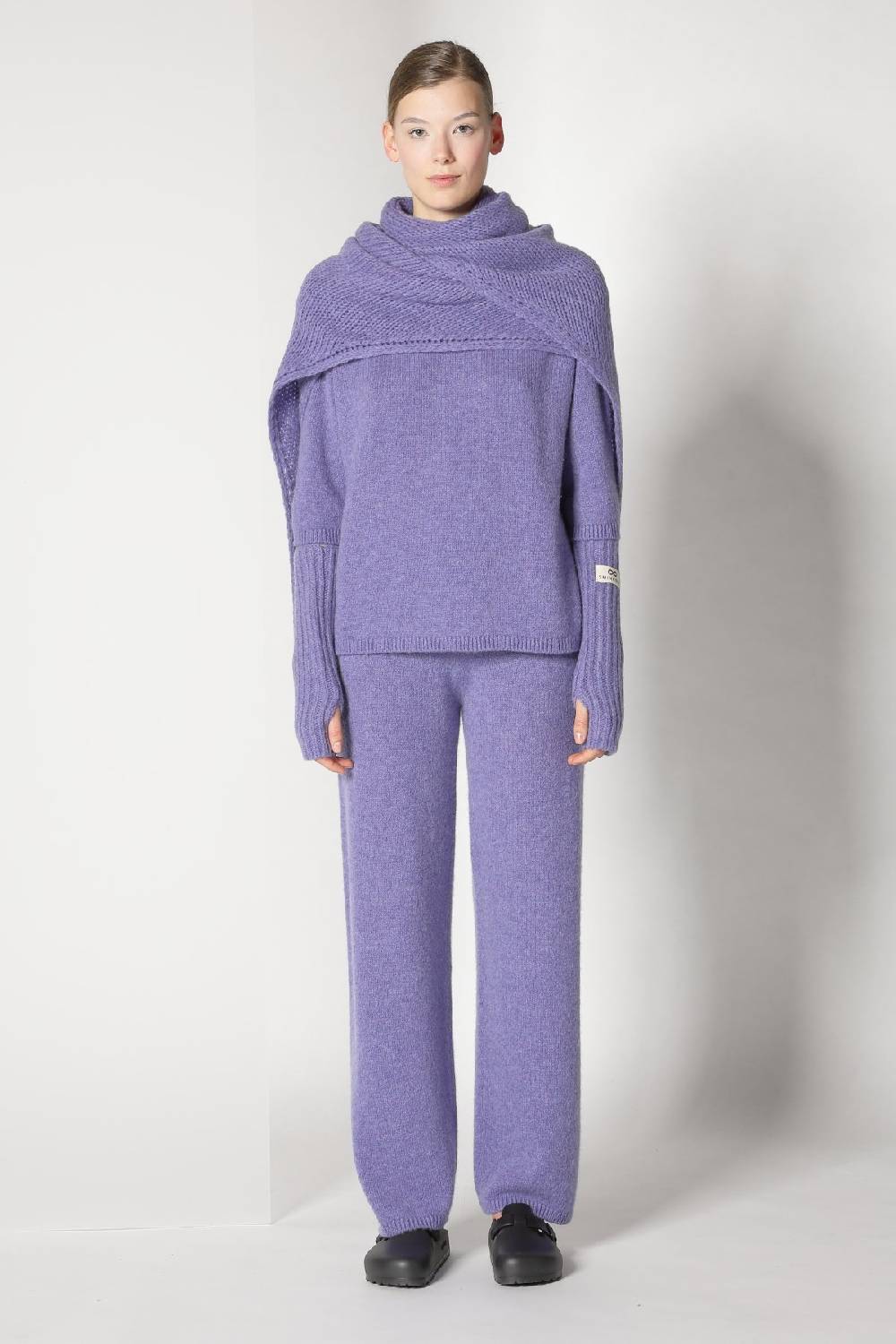 Sminfinity cosy cap + cosy triangle scarf + cosy gauntlets + cosy crew jumper + cosy palazzo pants