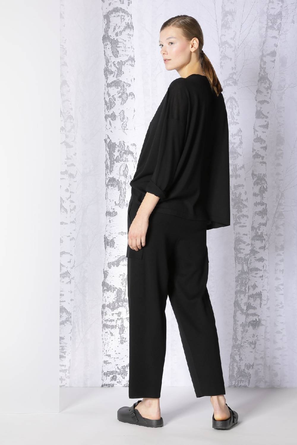 Sminfinity Extrafine Oversized V + Milano Cropped Cargo Pants