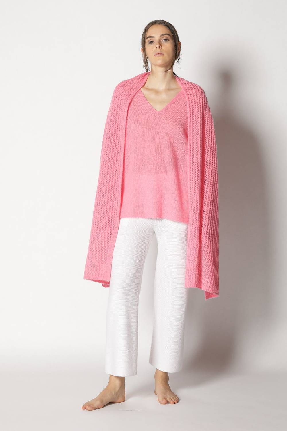 Sminfinity fluffy airy plaid + fluffy airy V neck + garter cropped pants