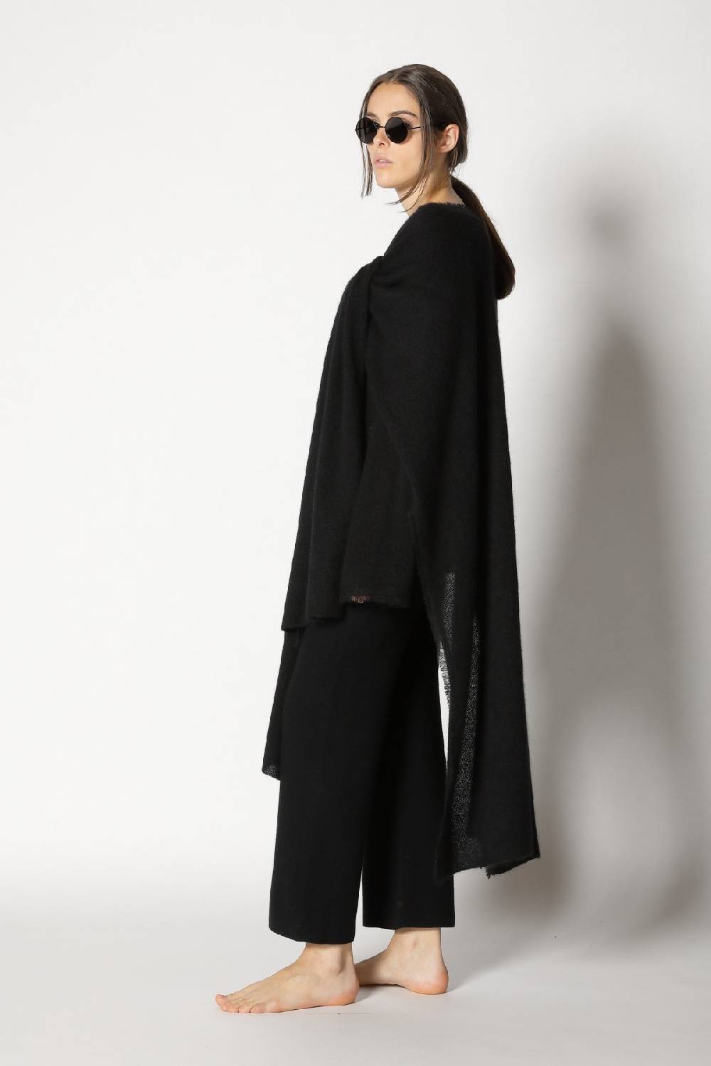 Sminfinity Fluffy Fringe Boatneck + Fluffy Fringe Cape + Garter Cropped Pants
